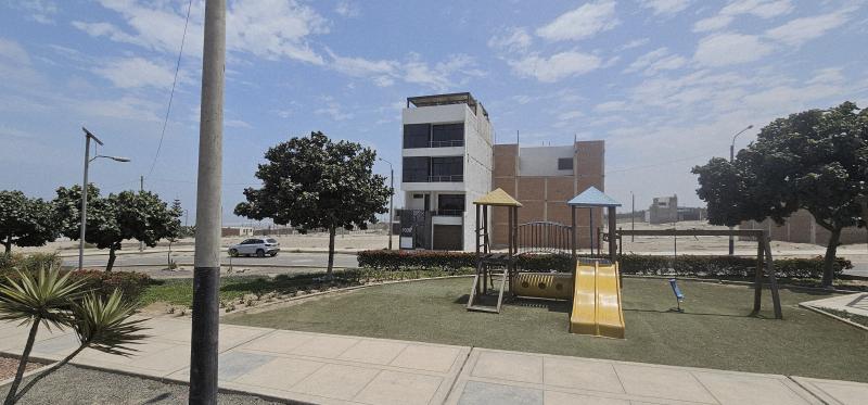 Casa de Estreno con Piscina y Terraza en Trujillo - Vive el Placer de lo Exclusivo