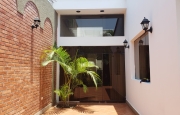 Miniatura 2 de Moderna Vivienda muy Cerca al Centro de la Ciudad,Urb.Las Quintanas,Trujillo