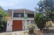 Miniatura 7 de Vivienda con Entradas Independientes: Espaciosa Casa de Dos Pisos Esperando por Ti