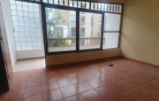 Miniatura 8 de Vivienda con Entradas Independientes: Espaciosa Casa de Dos Pisos Esperando por Ti