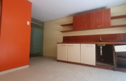 Miniatura 13 de Vivienda con Entradas Independientes: Espaciosa Casa de Dos Pisos Esperando por Ti