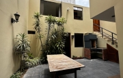 Miniatura 13 de Renovada Elegancia en una Ubicación Privilegiada:Casa en el Corazón de El Golf,Trujillo