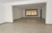Miniatura 5 de Gran Oportunidad: Casa Amplia con Potencial para Vivienda y Negocio